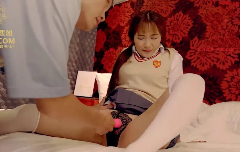 Công chúa dùng thân đền tiền cho bố vay tiền bọn xã hội đen